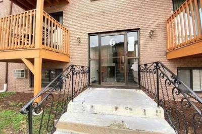 6 Lancelot Court #30 1