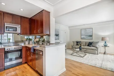 20 Chapel St #B701 1