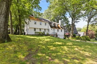 28 Pilgrim Rd 1