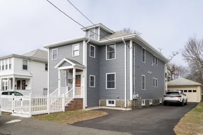 52 Holyoke St #2