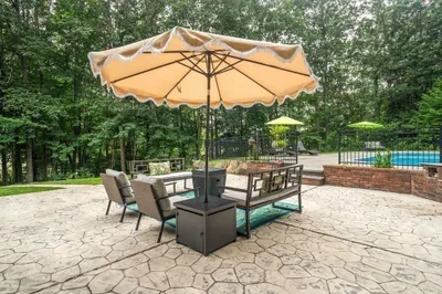 7 Shoreline Dr 1