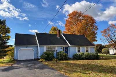 274 Barton Road 1
