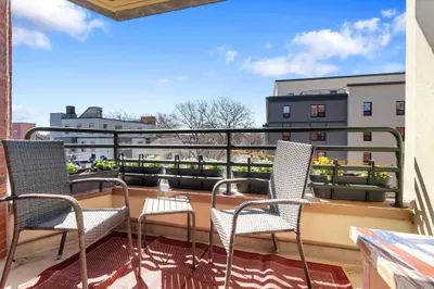 25 Marion St #46