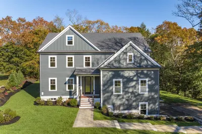 445 Lowell St 1