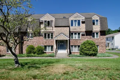 3162 Main St #3162