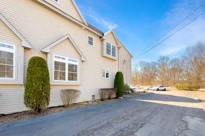 20 Riverbank Rd #2 1