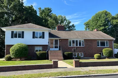 19 Longbow Rd