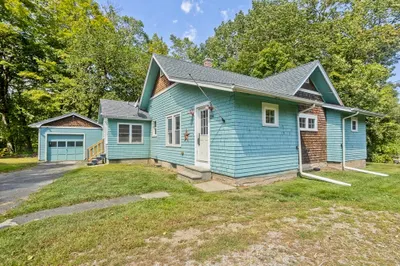 204 River Dr 1