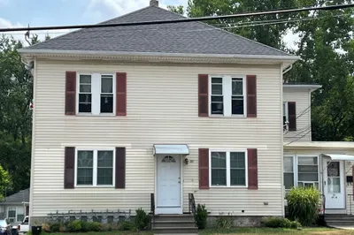 261 Pulaski Blvd #2F