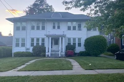 126 Caseland St 1