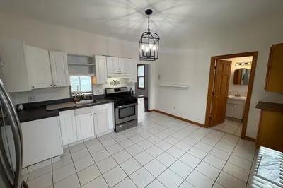 573 Shirley St #2 1