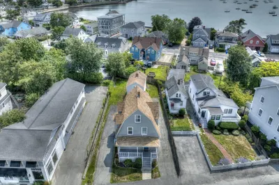 481 Humphrey St 1