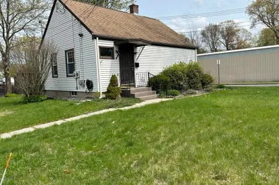 688 Prospect St 1