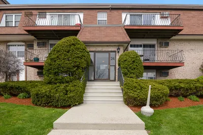 24 Williamsburg Ct #22 1