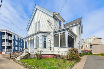 13 Rhodes Ave
