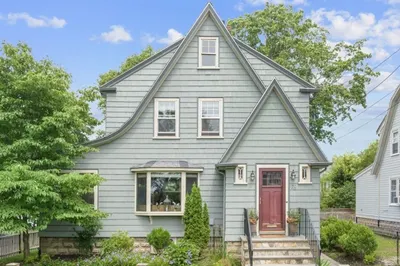 76 Claremont Ave