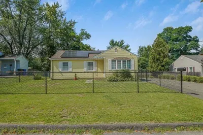 128 W Canton Cir