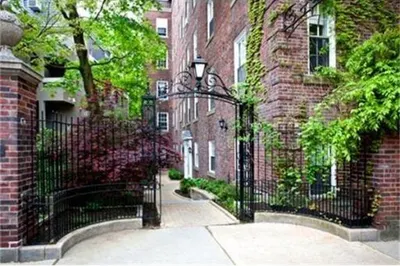 16 Chauncy St #E