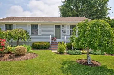 212 Pine Grove St 1