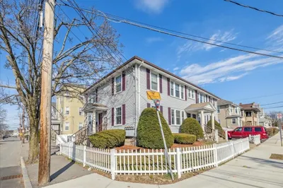 68 Myrtle St #1 1