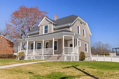 54 E Earle St 1