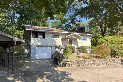 119 Franklin St 1