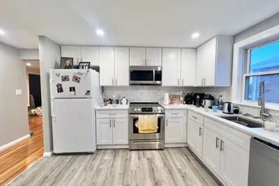 82 Sparkill St #2
