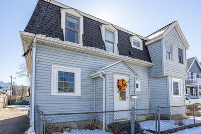 2 Pleadwell St