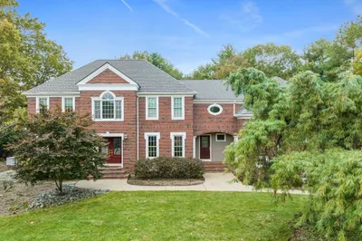 5 Linden Glen Rd 1
