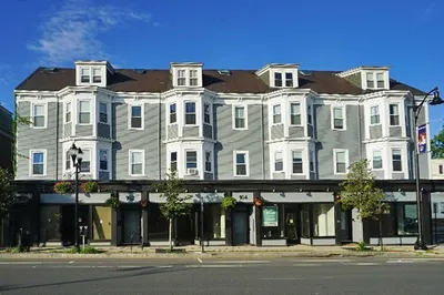 164 Broadway St #2 1