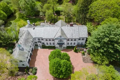 200 Pond Road 1