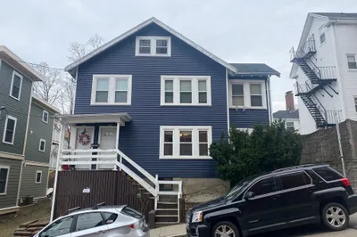 28 Sunset St #28