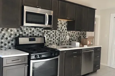 21 Locust St #1
