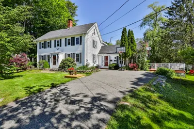 4 Forest St 1