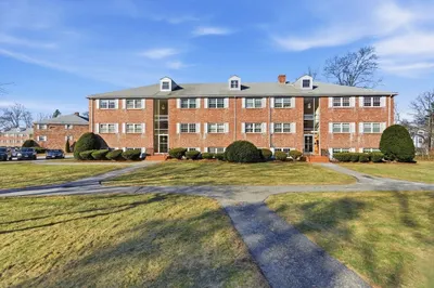 78 Edgelawn Avenue #8