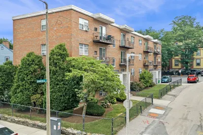 4 Robinwood Avenue #6 1