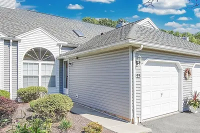 123 Brookfield Lane #123 1