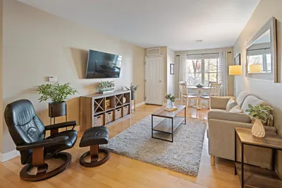 30 Franklin St #124