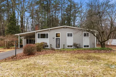 69 Robbins Rd 1