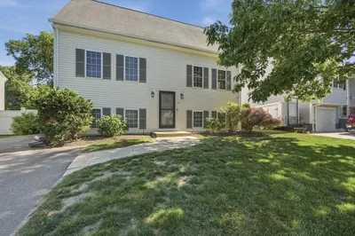10 Slocum Farm Dr