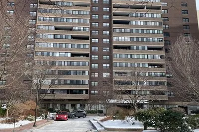 9 Hawthorne Pl #16 O