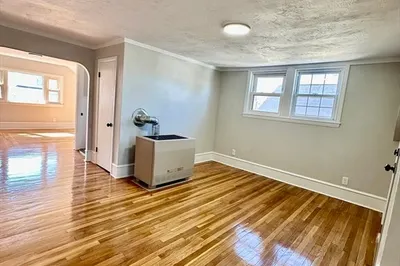 66 Lyon St #3 1