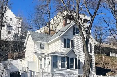 452 Salem Street 1