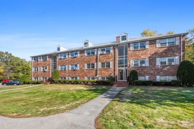 90 Edgelawn Ave #1