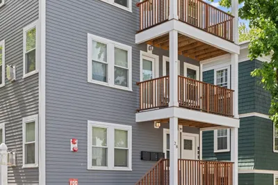 28 Leland St #2