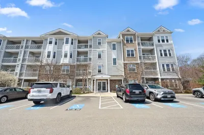 130 Trotter Rd #1309