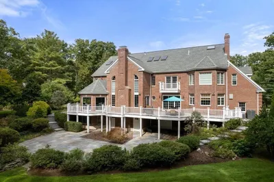 4 Southwest Cir 1