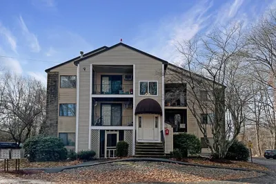 49 Parker Ave #5