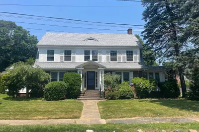 26 Lawrence Rd 1