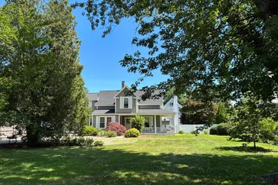 159 Railroad Avenue 1